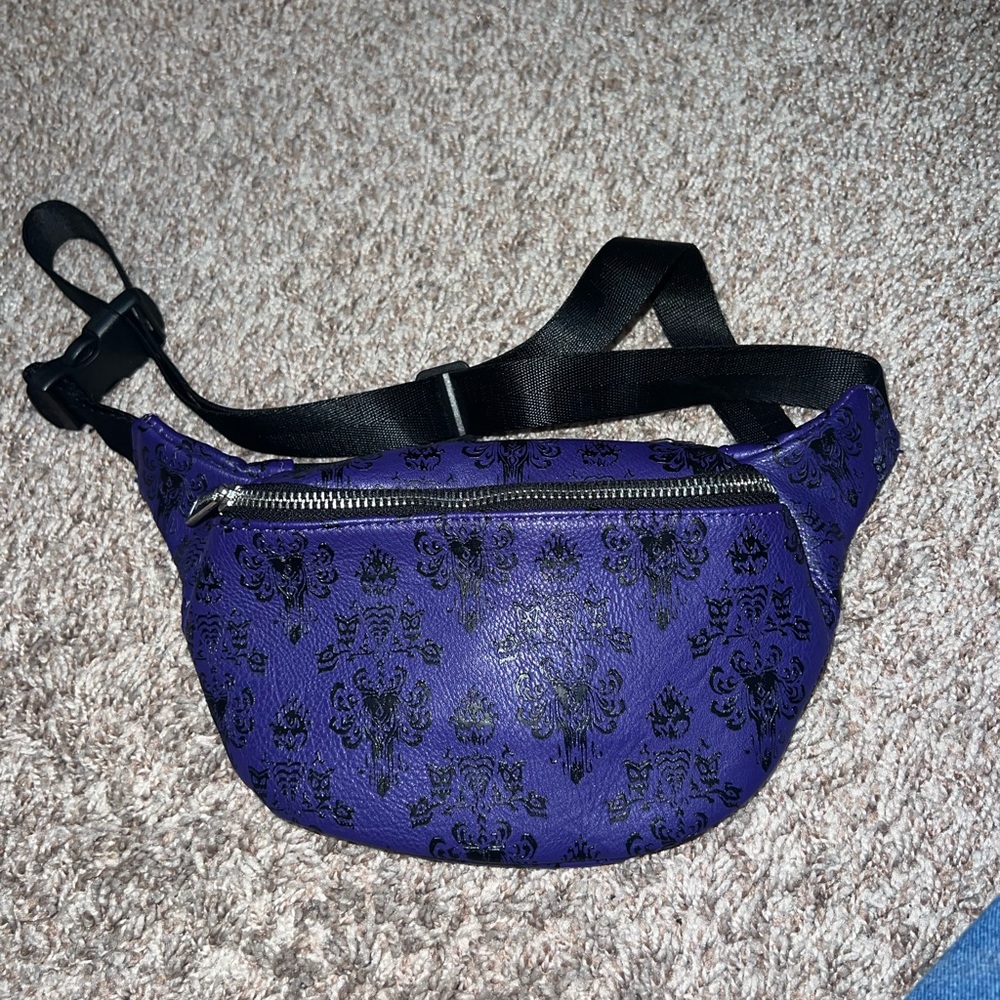 Like New Purple Loungefly Maleficent Disney Parks Fanny Pack